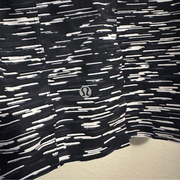 Lululemon Assert Short Gondola Stripe Black White / Black Linerless Size Large - Picture 7 of 10